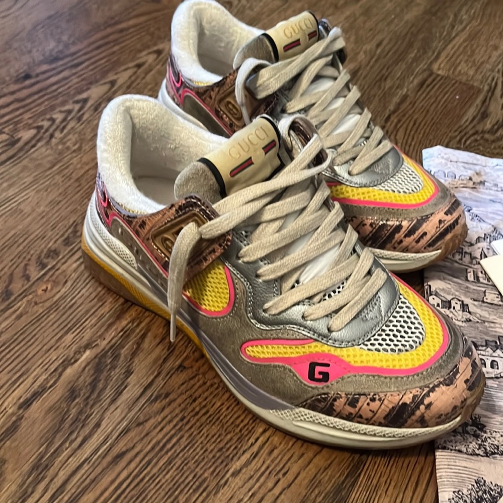 Gucci women ultrapace sneakers size 6.5